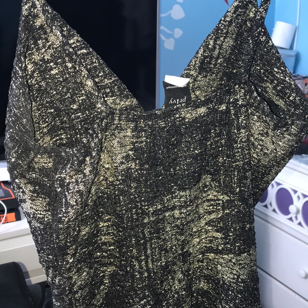 Dress - Picture 6 of 6